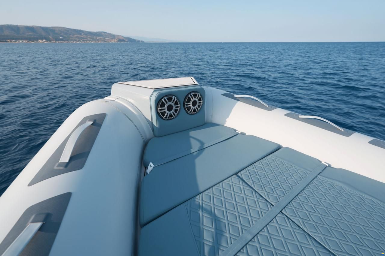 Ranieri GOMMONE RANIERI CAYMAN 33 CABIN 2026 usa