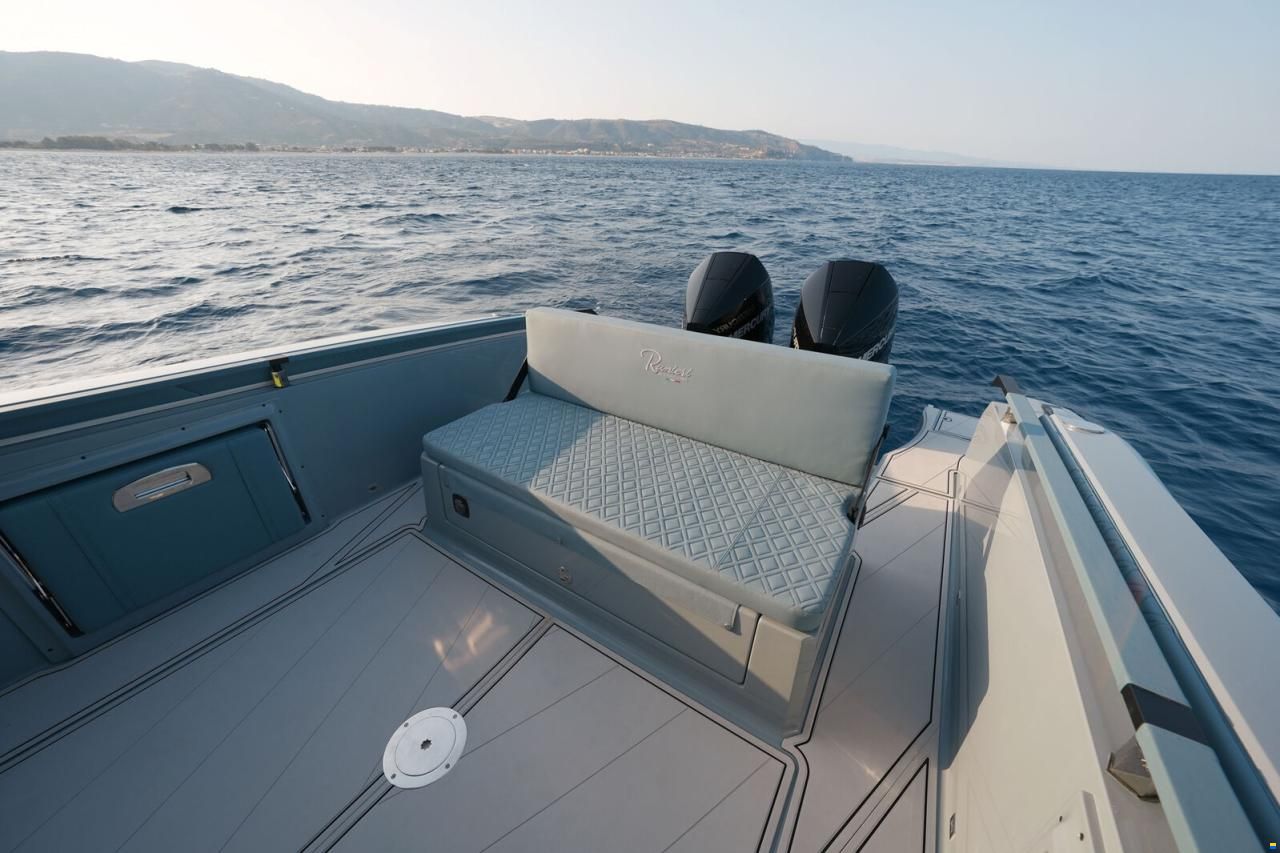 Ranieri GOMMONE RANIERI CAYMAN 33 CABIN 2026 usa
