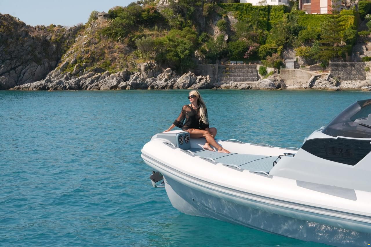 Ranieri GOMMONE RANIERI CAYMAN 33 CABIN 2026 usa