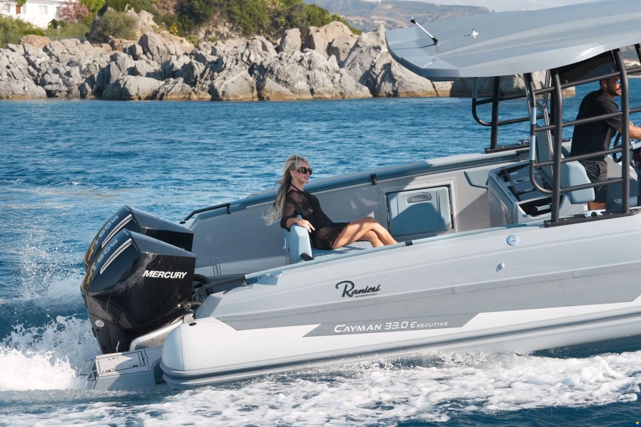 Ranieri GOMMONE RANIERI CAYMAN 33 CABIN 2026 usa