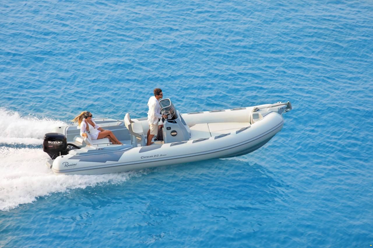 Ranieri GOMMONE RANIERI CAYMAN 21 ESPOSITIVO 202