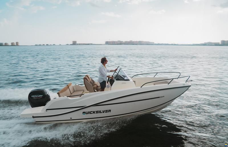 Quicksilver ACTIV 605 Open
