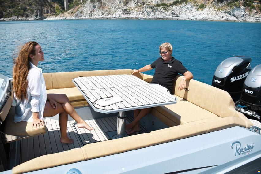 Ranieri SPLENDIDO GOMMONE RANIERI CAYMAN 38 EXEC