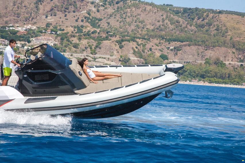 Ranieri GOMMONE RANIERI CAYMAN 35 EXECUTIVE