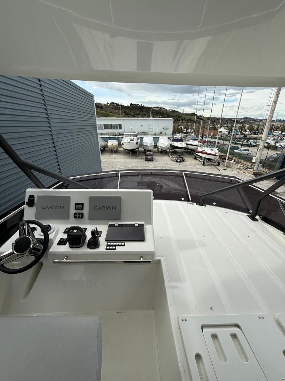 Jeanneau PRESTIGE 520 FLY (HARDTOP) 2025
