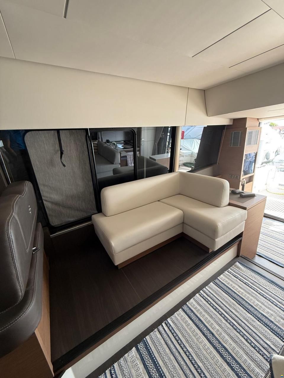 Jeanneau PRESTIGE 520 FLY (HARDTOP) 2025