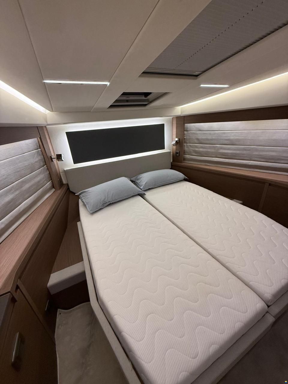 Jeanneau PRESTIGE 520 FLY (HARDTOP) 2025