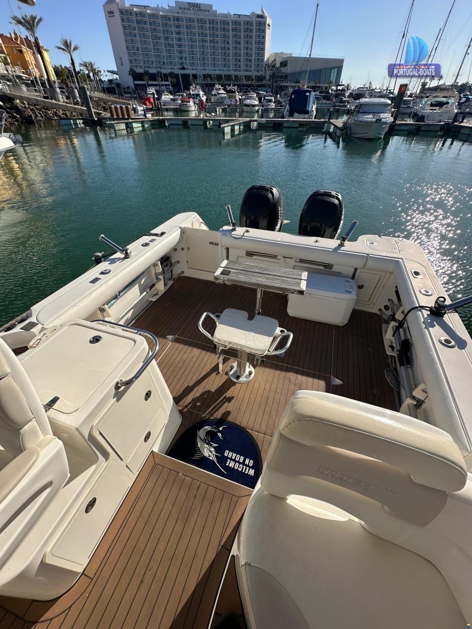 Boston Whaler 305 Conquest