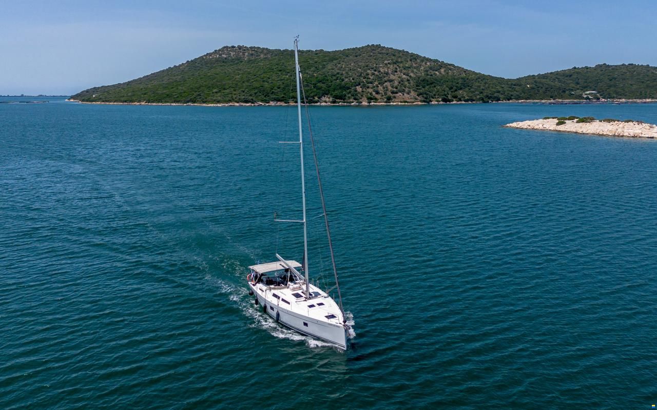 Hanse 508