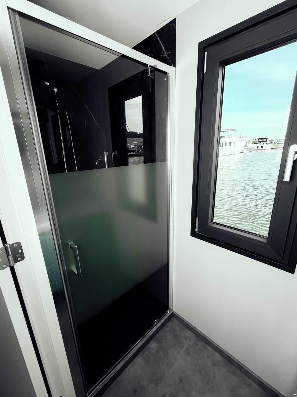 Senso 45 Maritieme Houseboat