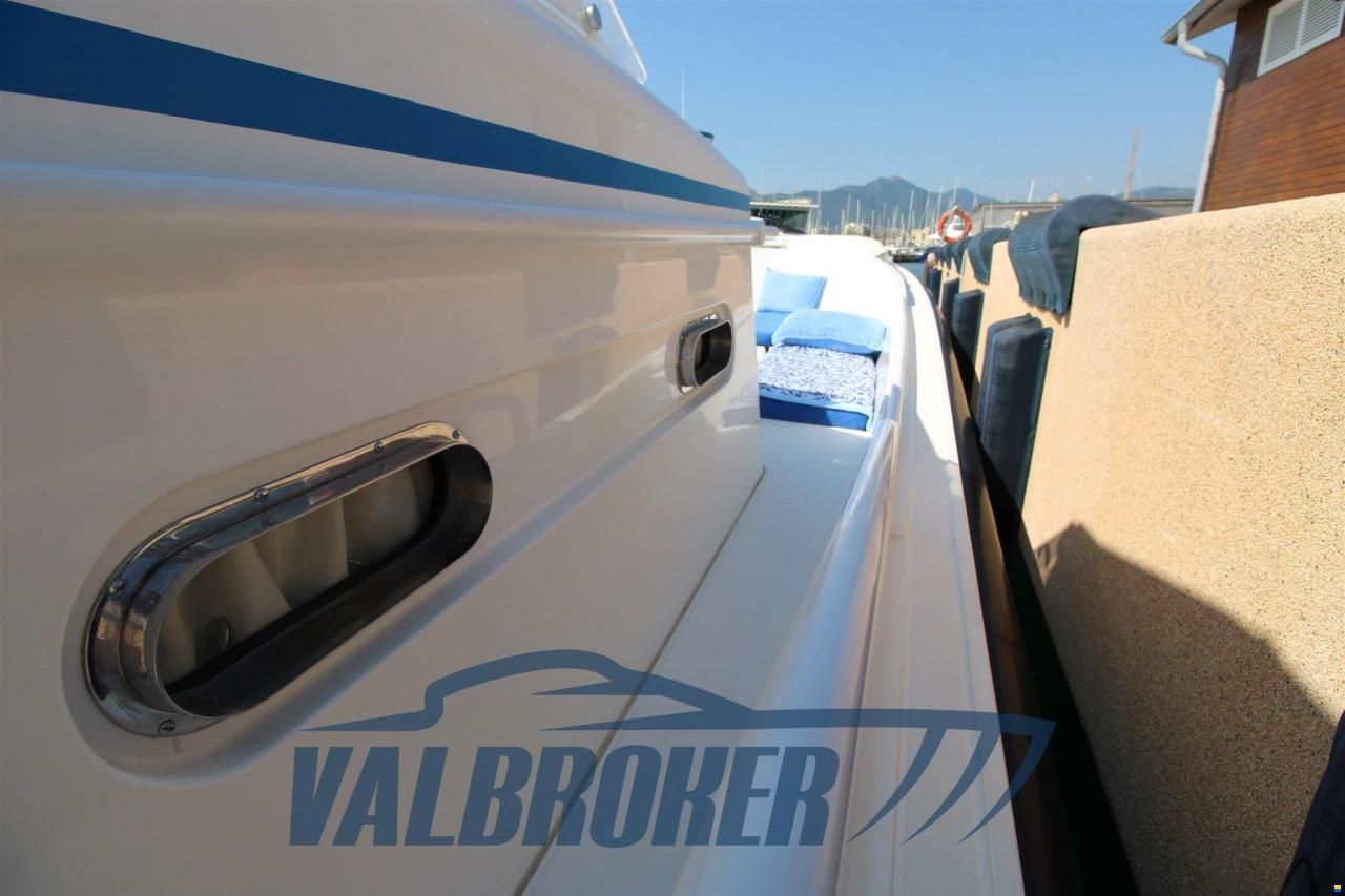 Tecnoyacht PUMA 2000
