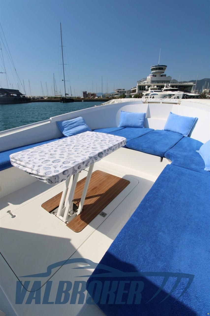 Tecnoyacht PUMA 2000