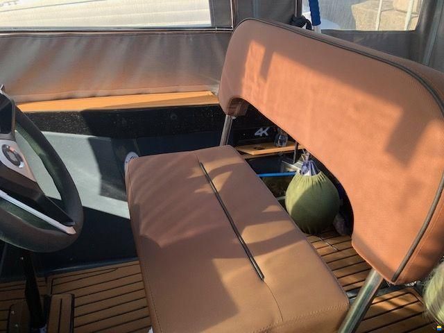 revo yacht REVO 700