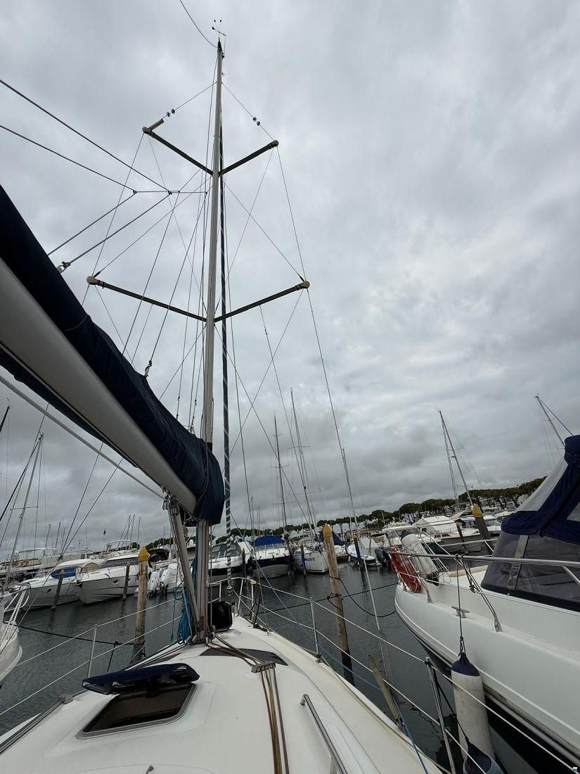 Hunter Marine 33 LEGEND