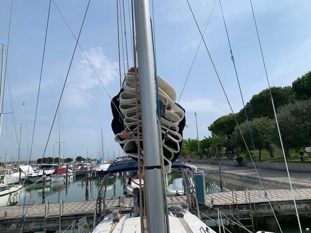 Hunter Marine 33 LEGEND