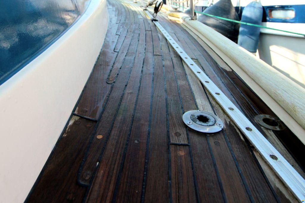 Hallberg-Rassy 352
