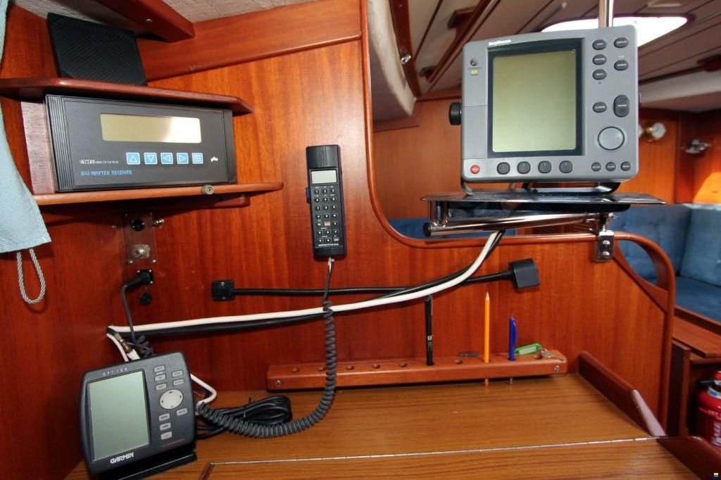 Hallberg-Rassy 352