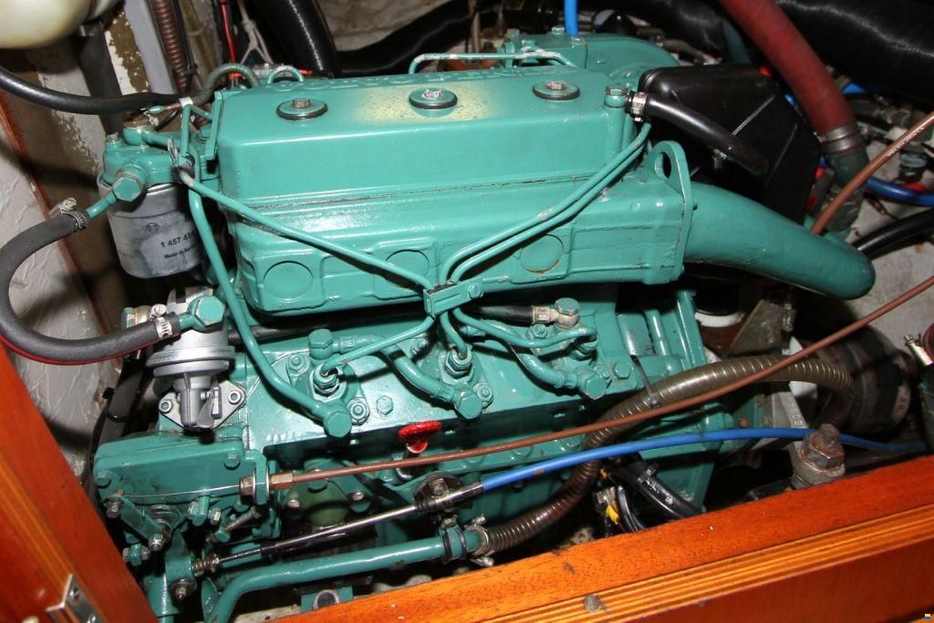 Hallberg-Rassy 352