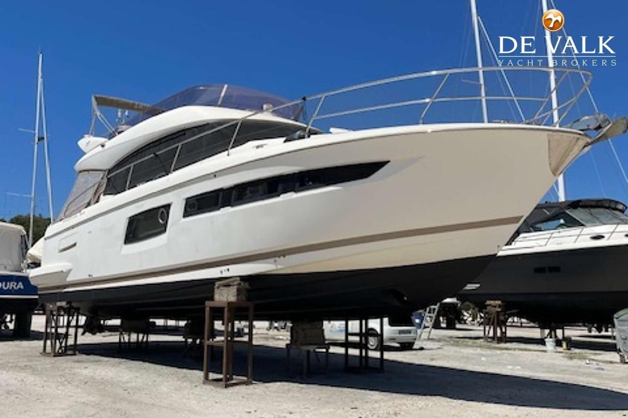 Jeanneau Prestige 50.