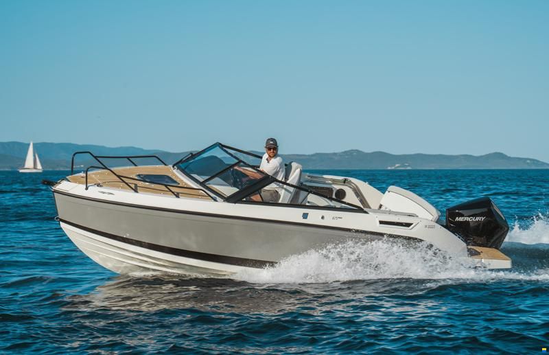 Quicksilver ACTIV 675 Cruiser