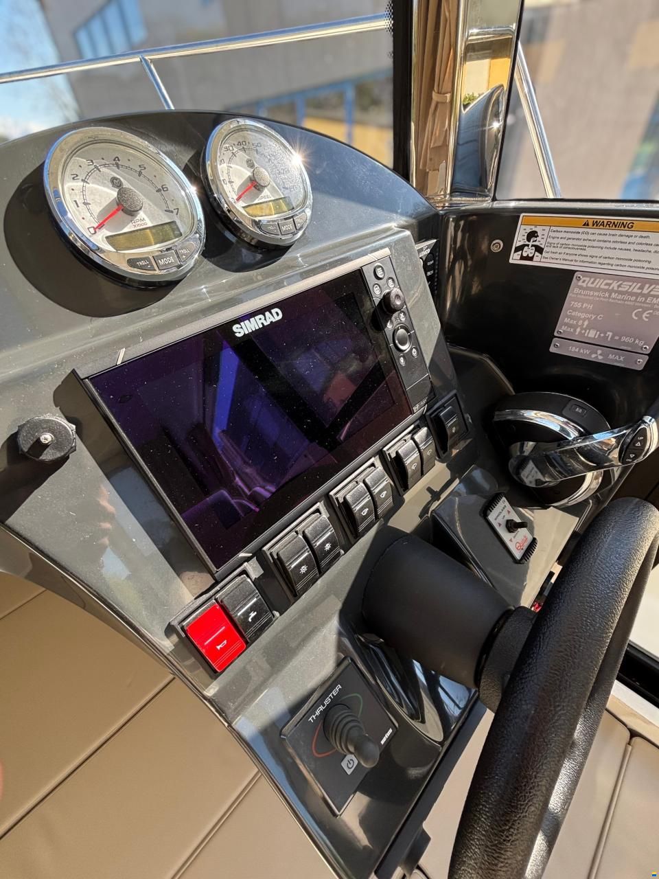 Quicksilver 755 Pilothouse