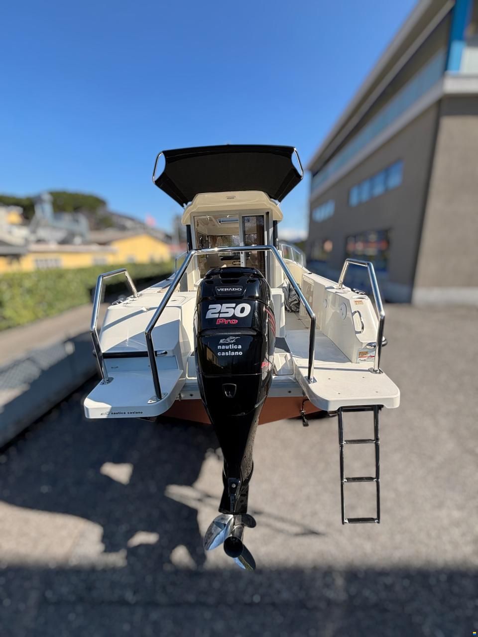 Quicksilver 755 Pilothouse