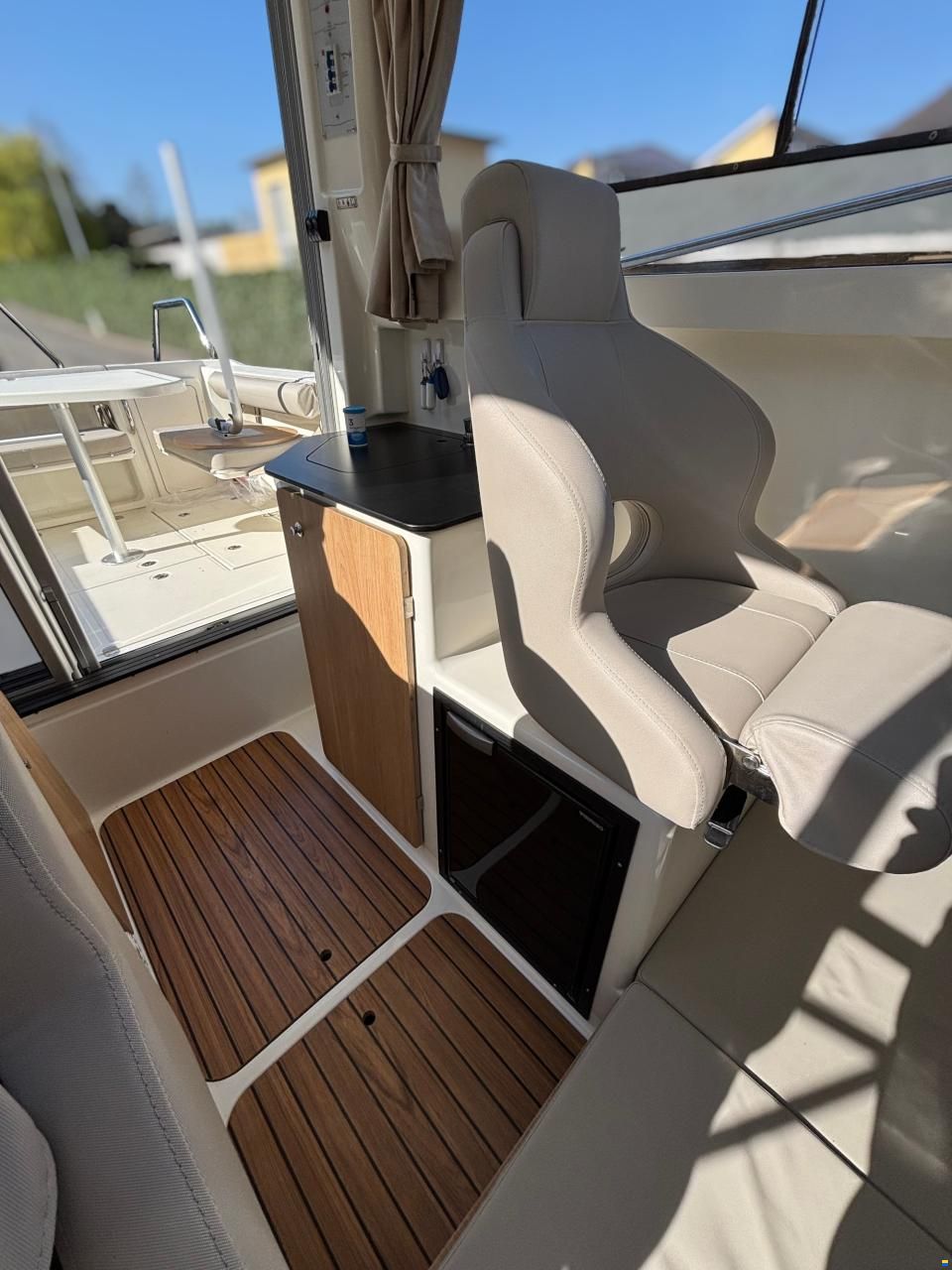 Quicksilver 755 Pilothouse