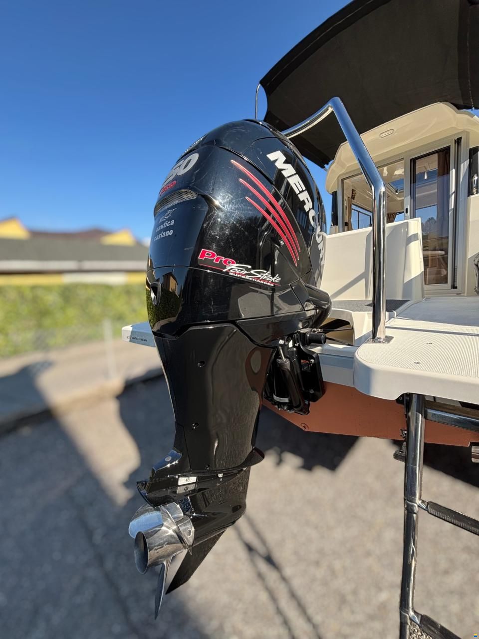 Quicksilver 755 Pilothouse