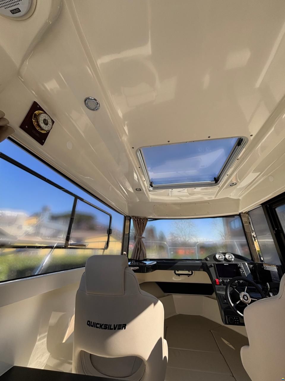 Quicksilver 755 Pilothouse