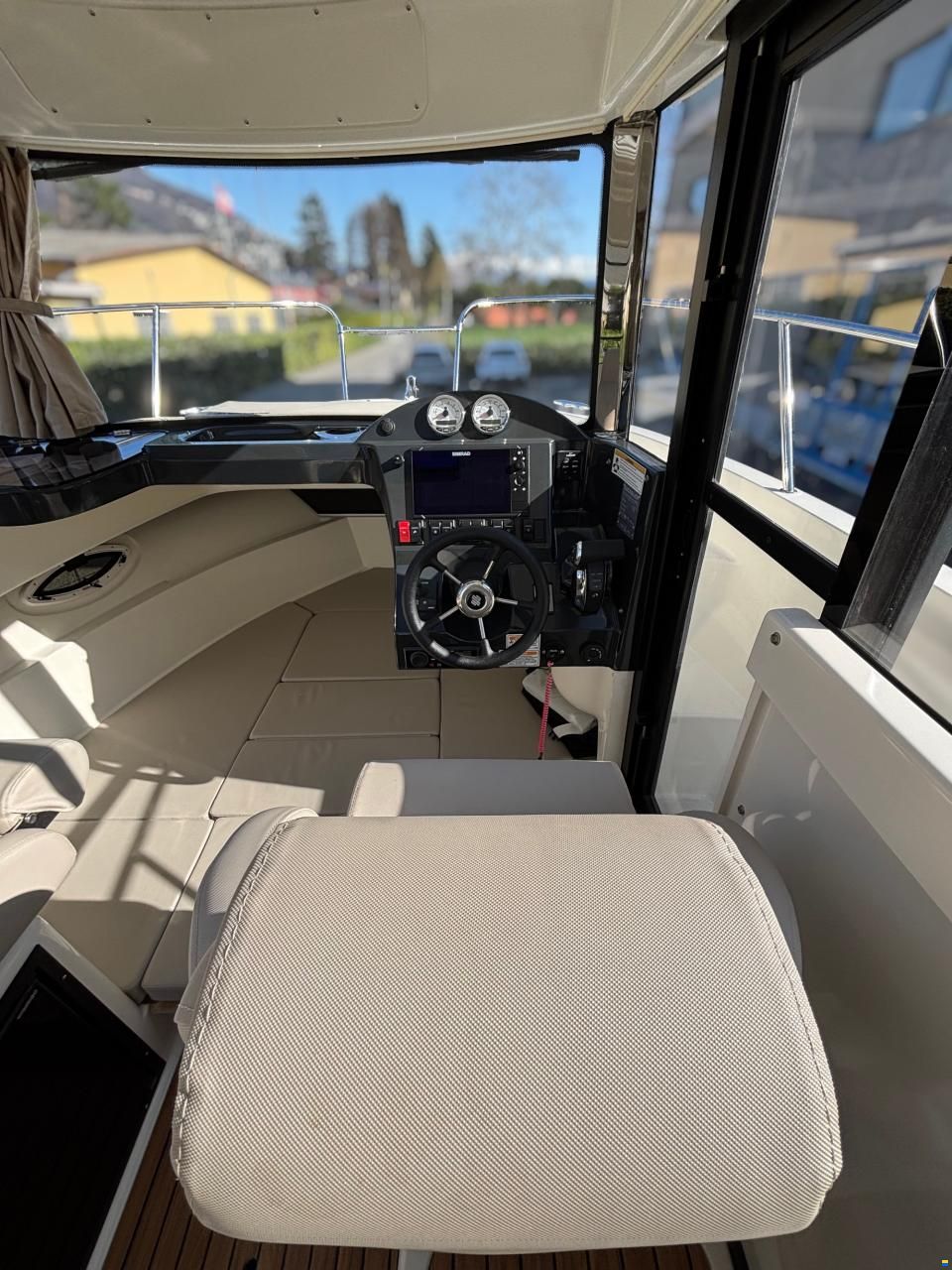 Quicksilver 755 Pilothouse