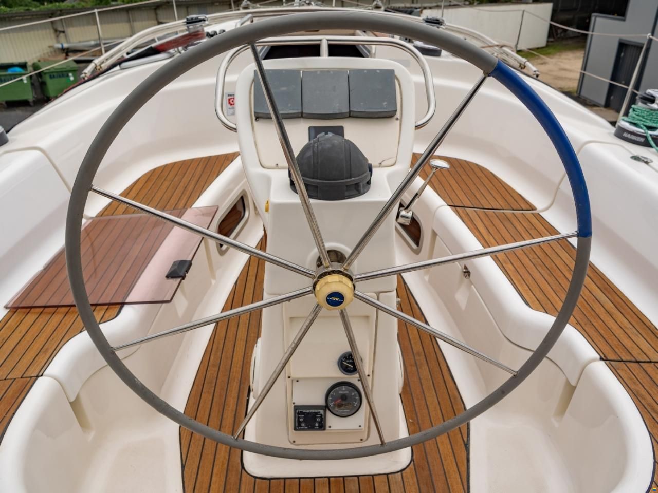 Bavaria 38