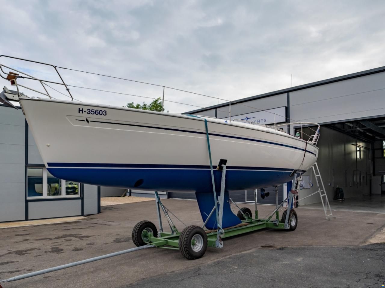 Bavaria 38