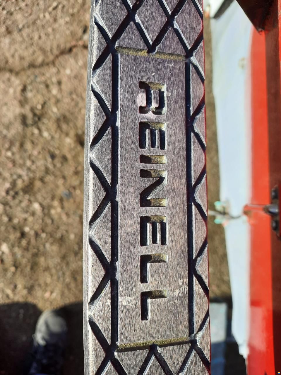 Reinell V1701