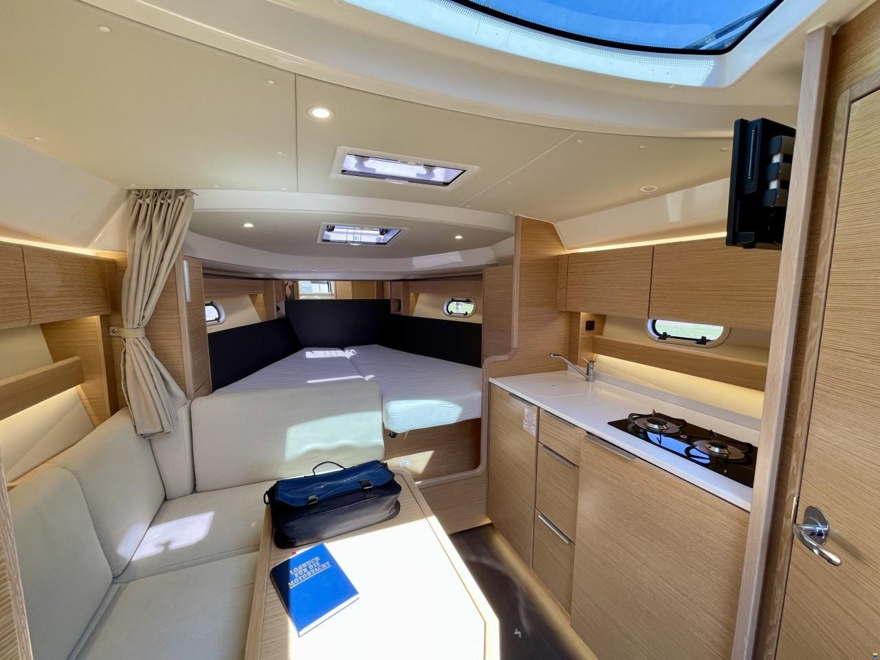 Bavaria S33 HT