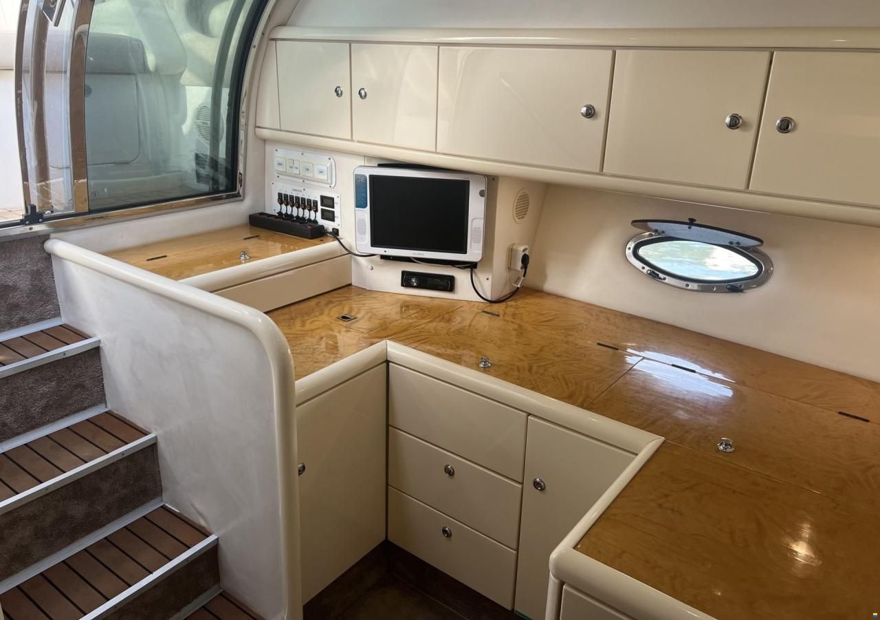 Sunseeker Mustique 42
