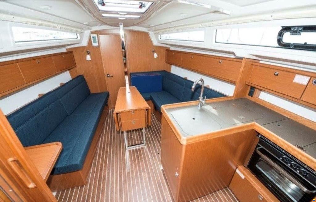Bavaria 34 CRUISER