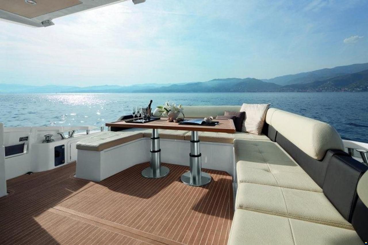 Azimut 55S