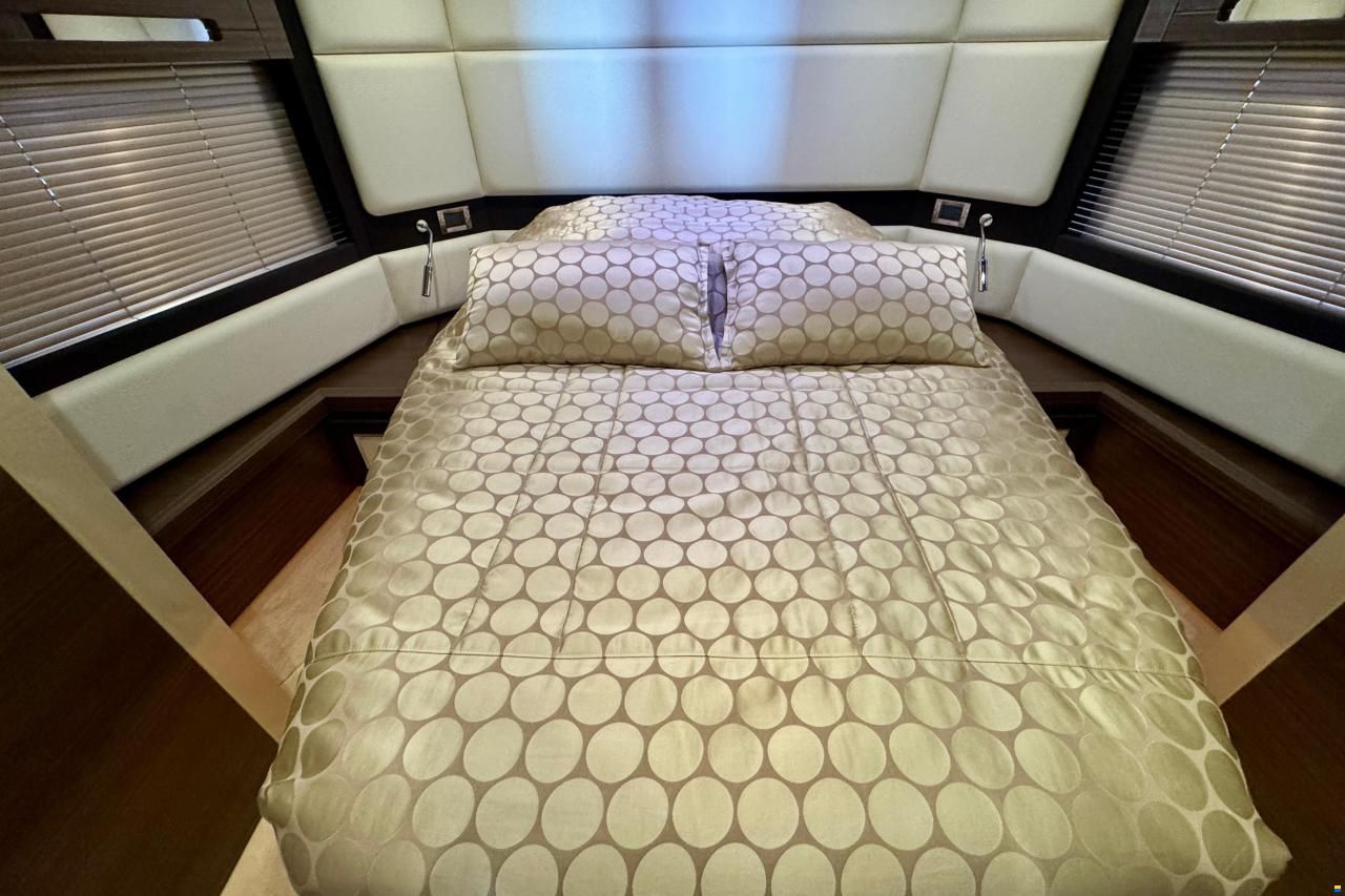 Azimut 55S