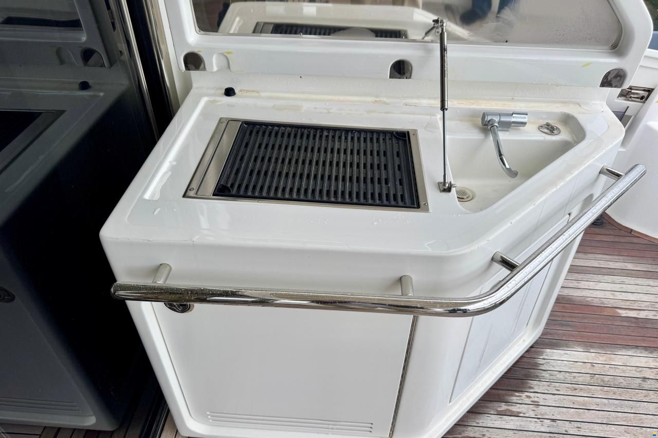 Azimut 55S