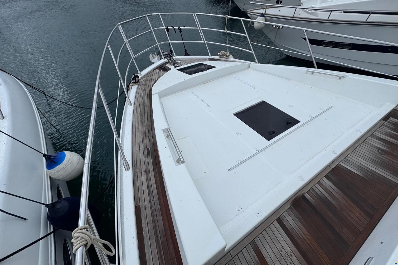 Azimut 55S
