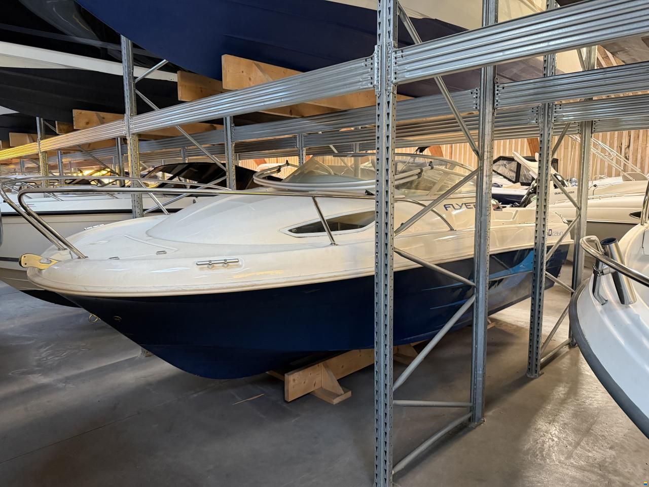 Beneteau Flyer 550 Cabin med trailer og