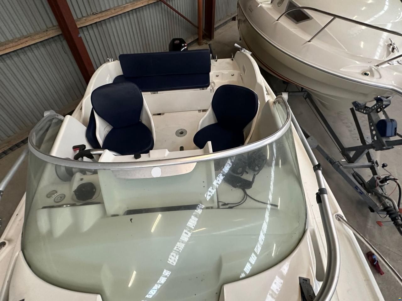 Beneteau Flyer 550 Cabin med trailer og