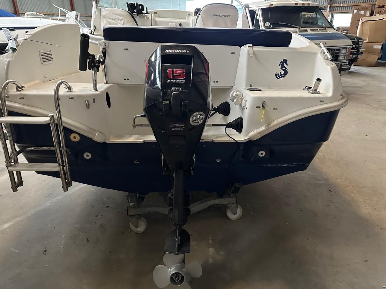 Beneteau Flyer 550 Cabin med trailer og