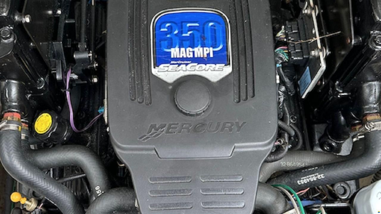 Maxum 2500 SE