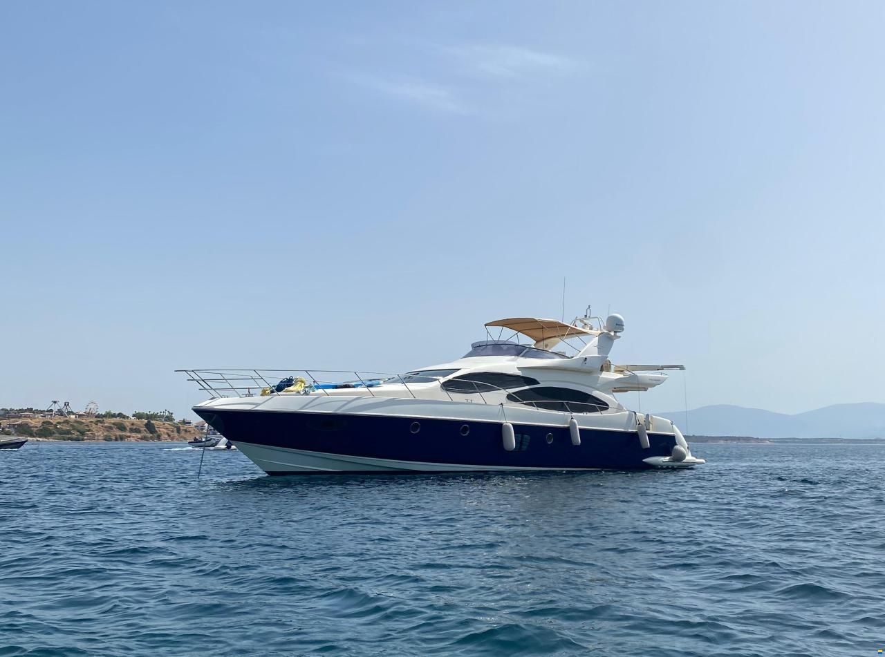Azimut 68E