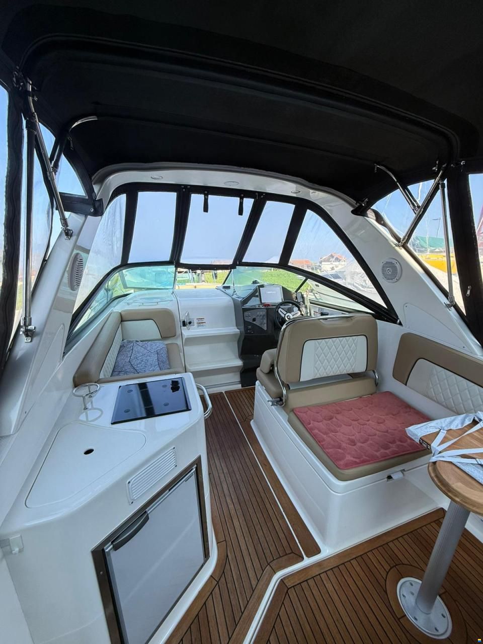 Bayliner 855 Cruiser