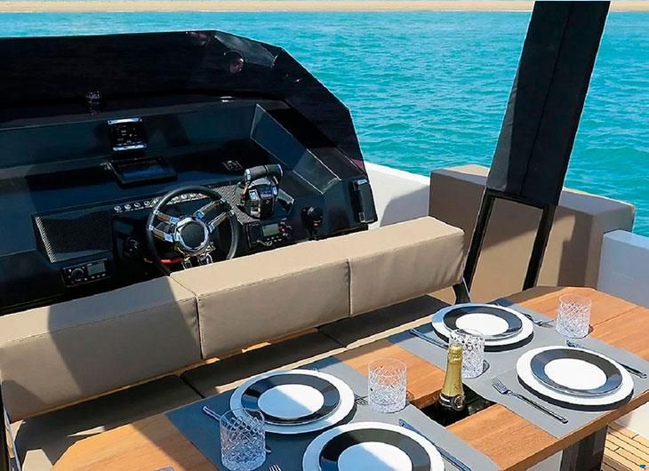 De Antonio Yachts D28 Open