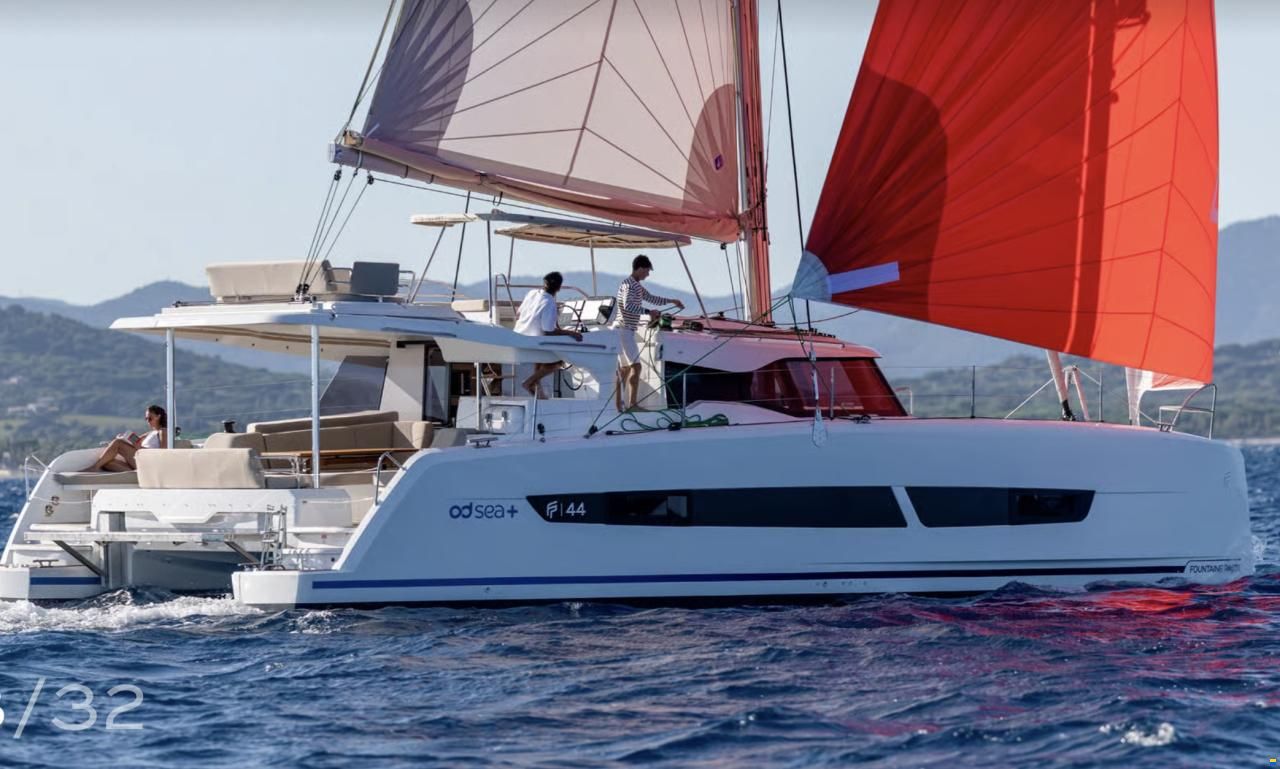 Fountaine Pajot 44