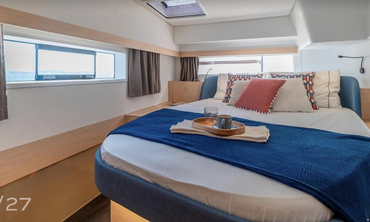 Fountaine Pajot 44