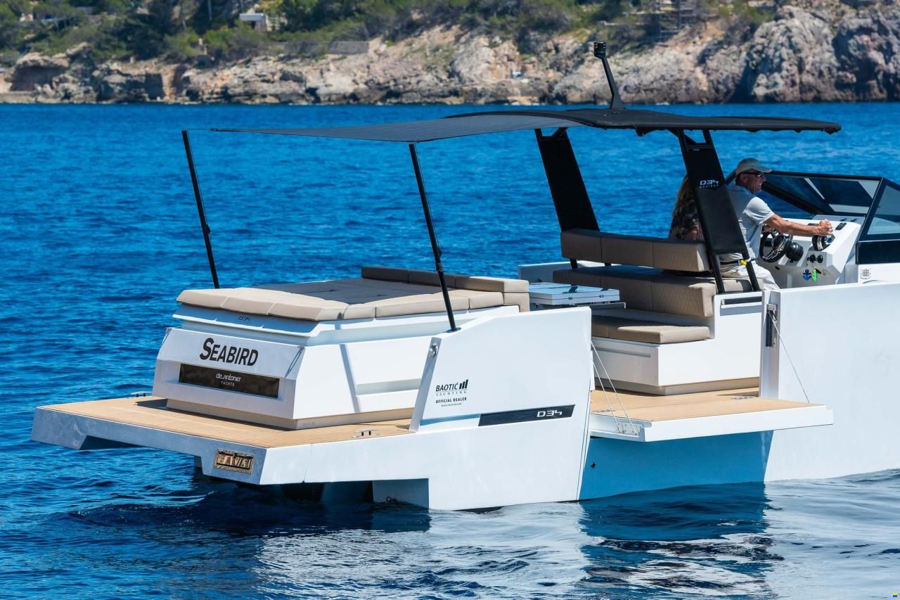 De Antonio D34 Cruiser